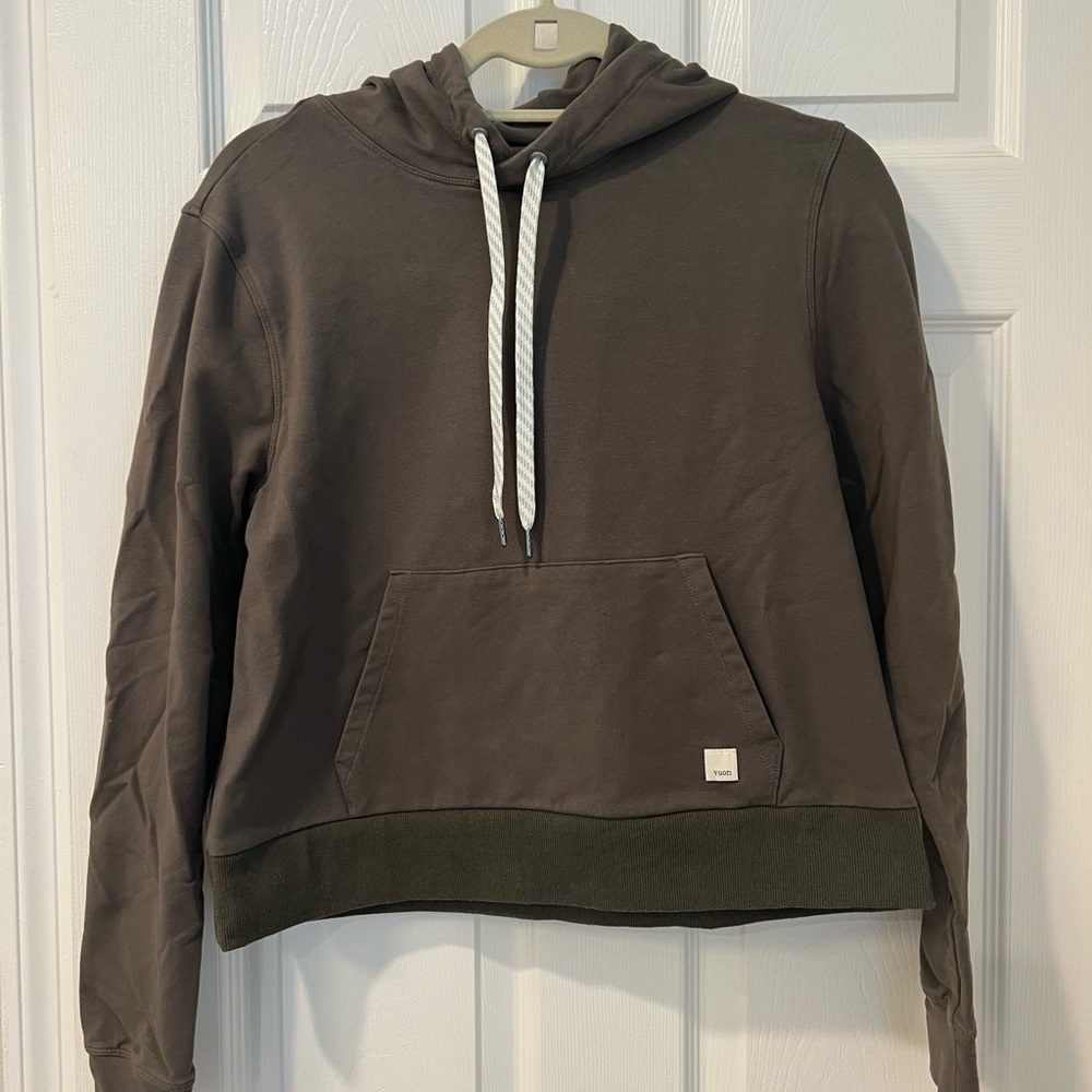 Vuori Hooded Sweatshirt with Pockets - Small